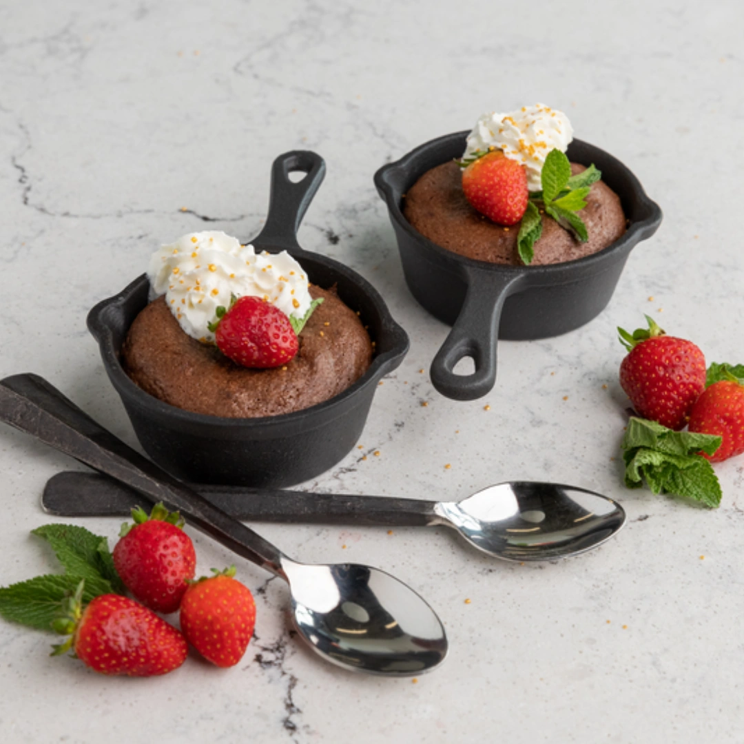 CAST-IRON-DESSERT-COOKER-Lifestyle-2-1.webp